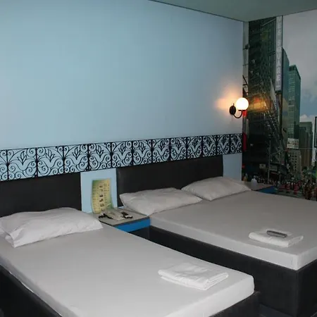 Urban Travellers Hotel Pasay Room photo