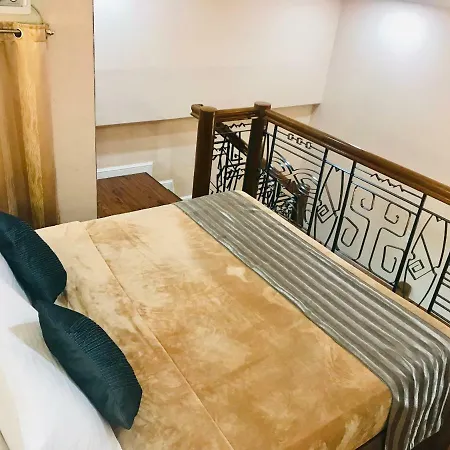 Urban Travellers Hotel Pasay Exterior photo