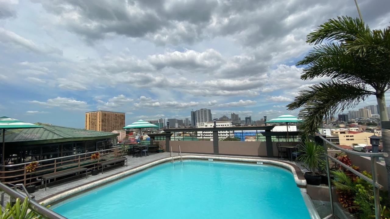 Urban Travellers Hotel