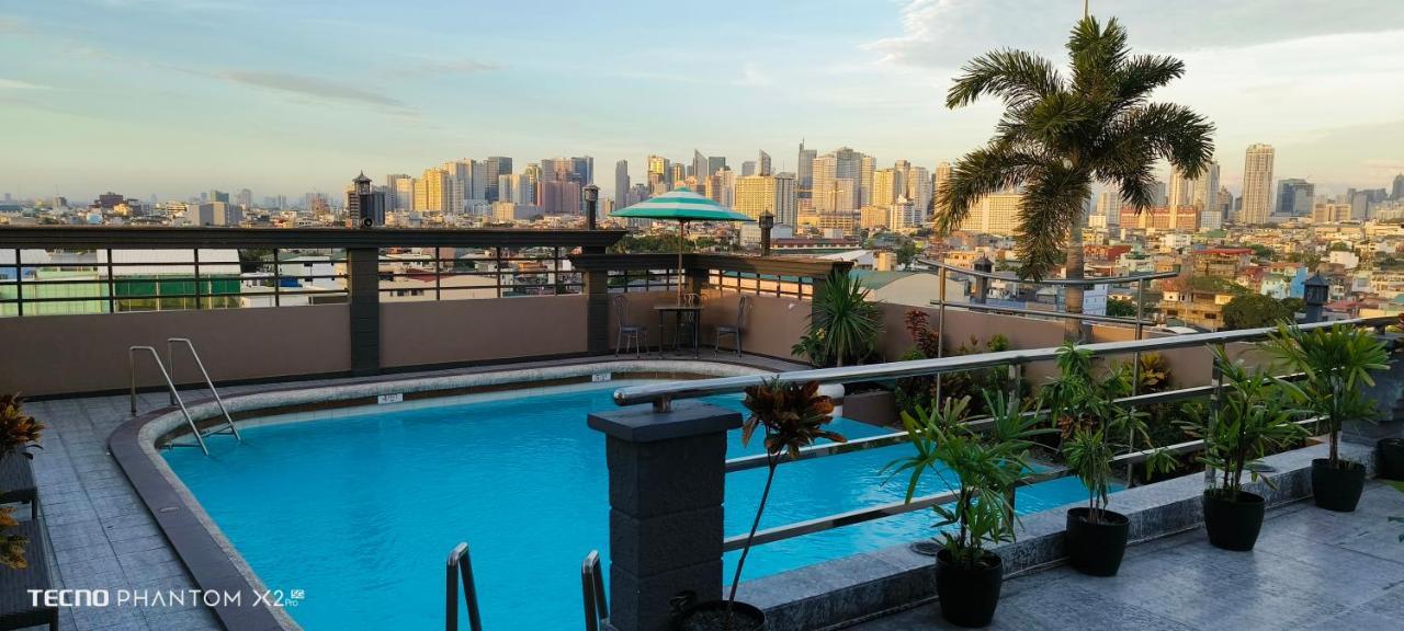 Urban Travellers 3* Pasay