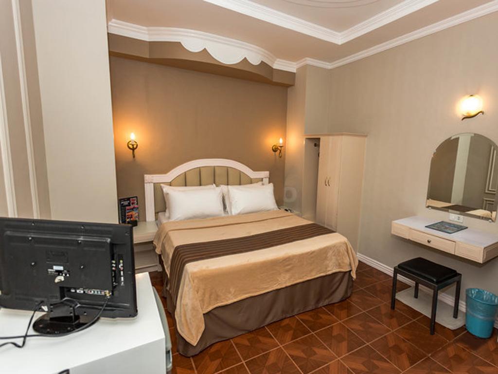 Urban Travellers 3* Pasay