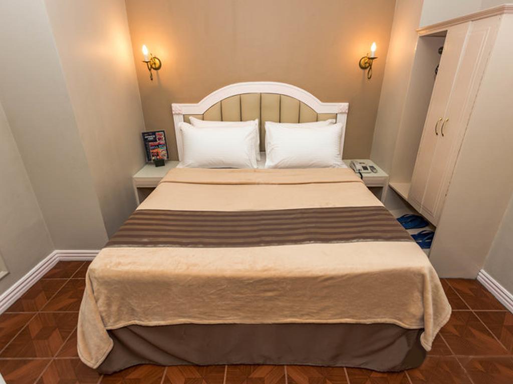 Hotel Urban Travellers 3*