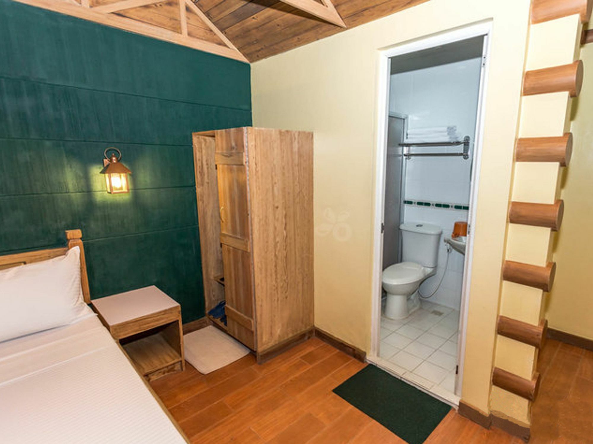 Hotel Urban Travellers 3*