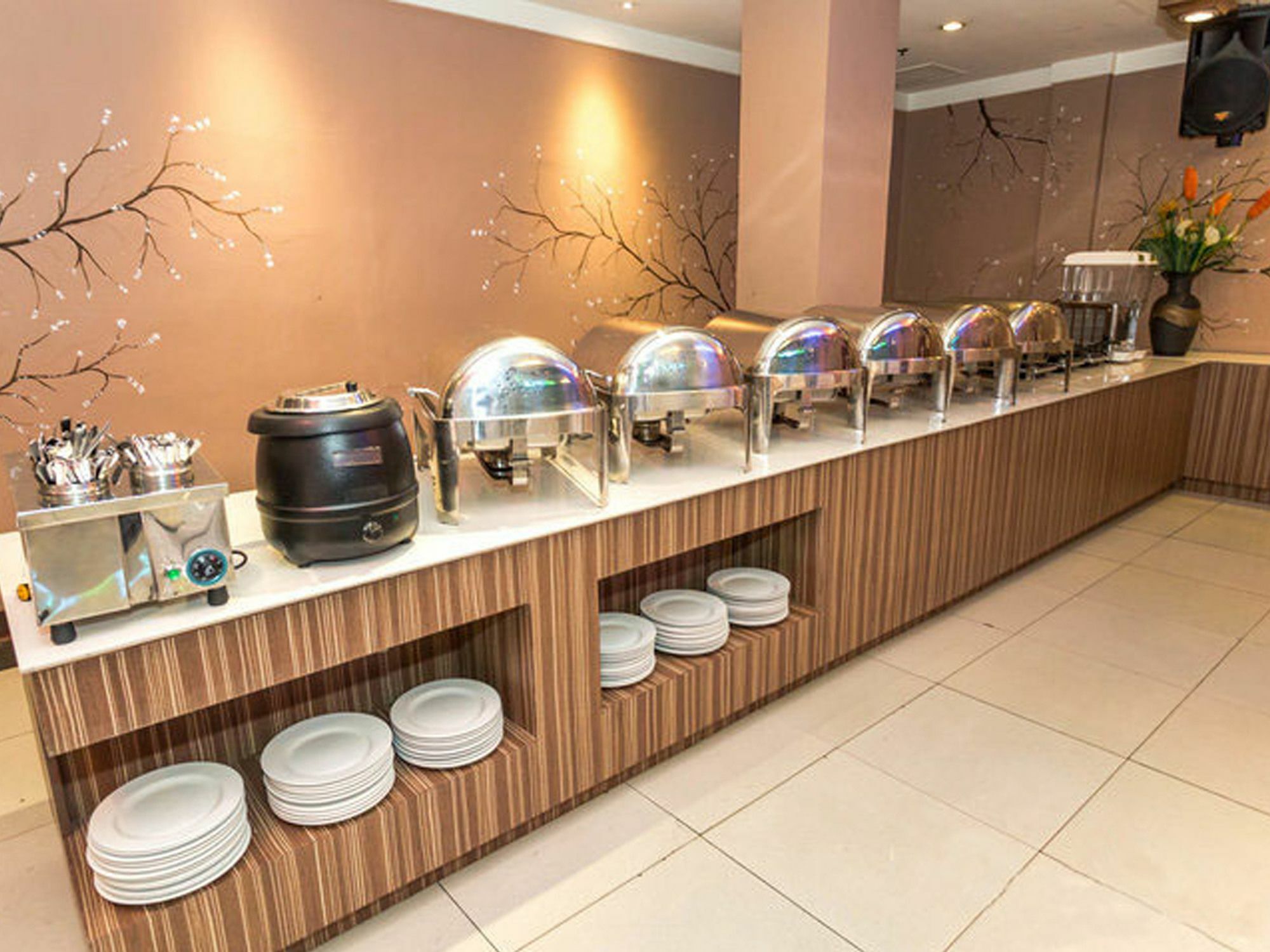 Urban Travellers 3* Pasay
